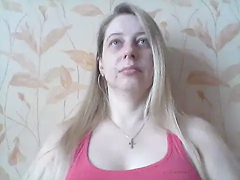 Snapshot of Miralisse chatting on 03/15/26, 09:26 Miralisse online show from 03/15/26, 09:26