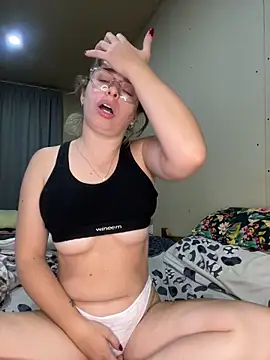 soyanahii online show from 04/27/26, 06:17