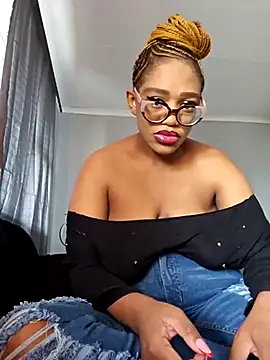 Snapshot of Sultrydiva1 chatting on 01/16/26, 11:03 Sultrydiva1 online show from 01/16/26, 11:03