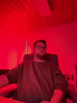 Snapshot of Dominic2295 chatting on 01/18/26, 01:37 Dominic2295 online show from 01/18/26, 01:37