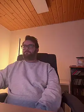 Snapshot of Dominic2295 chatting on 02/15/26, 10:47 Dominic2295 online show from 02/15/26, 10:47