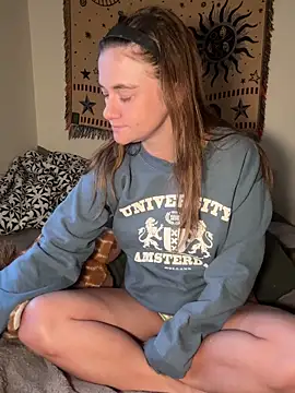 teenyblossom online show from 04/04/26, 10:46