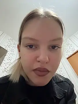 AshleyMur online show from 06/17/26, 06:27