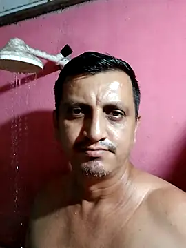 Snapshot of Danielzinho36 chatting on 01/19/26, 04:00 Danielzinho36 online show from 01/19/26, 04:00