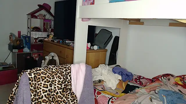 Snapshot of Piaaa3 chatting on 02/25/26, 04:22 Piaaa3 online show from 02/25/26, 04:22