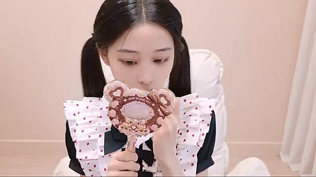 iiiiiiiiiu online show from 04/30/26, 09:04