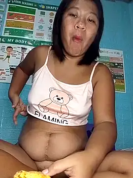 Snapshot of hel_lavente chatting on 06/15/26, 11:18 hel lavente online show from 06/15/26, 11:18
