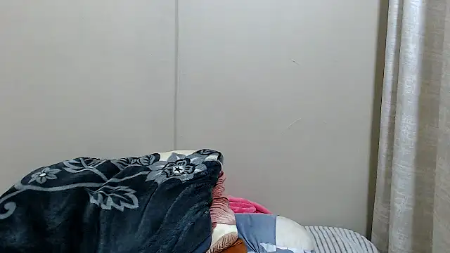 ExtraDoll online show from 04/24/26, 08:11