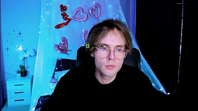 Snapshot of mister_alex_ chatting on 03/10/26, 07:41 mister alex online show from 03/10/26, 07:41