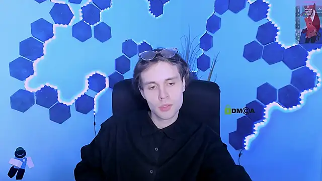 Snapshot of mister_alex_ chatting on 03/12/26, 07:42 mister alex online show from 03/12/26, 07:42