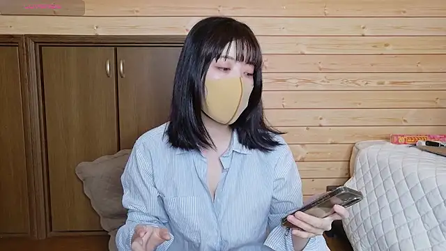 minami room online show from 06/13/26, 01:36