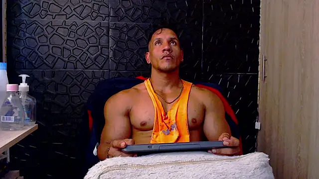 Snapshot of viktor_herrera chatting on 02/05/26, 04:11 viktor herrera online show from 02/05/26, 04:11