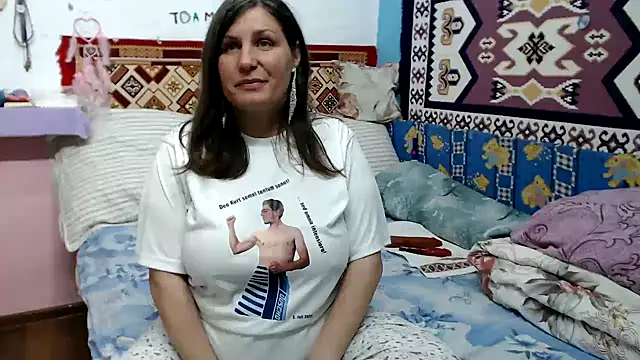 Adelinemilf online show from 04/29/26, 01:48