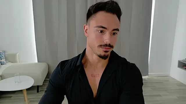 Snapshot of Master_Lukas chatting on 05/04/26, 12:34 Master Lukas online show from 05/04/26, 12:34