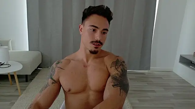 Snapshot of Master_Lukas chatting on 05/11/26, 02:45 Master Lukas online show from 05/11/26, 02:45