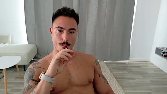 Snapshot of Master_Lukas chatting on 05/19/26, 01:28 Master Lukas online show from 05/19/26, 01:28
