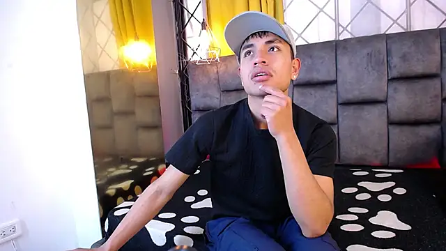 Snapshot of Maik_Russo chatting on 02/05/26, 01:49 Maik Russo online show from 02/05/26, 01:49