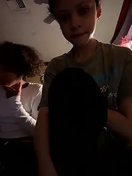 Snapshot of jojosbizarrelyf chatting on 01/11/26, 01:05 jojosbizarrelyf online show from 01/11/26, 01:05