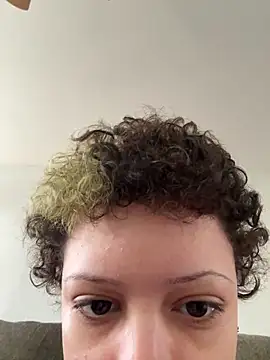 Snapshot of jojosbizarrelyf chatting on 02/25/26, 04:05 jojosbizarrelyf online show from 02/25/26, 04:05