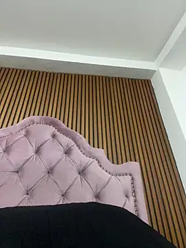 Violett hott  online show from 05/01/26, 11:59