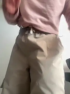 Violett hott  online show from 06/21/26, 12:08