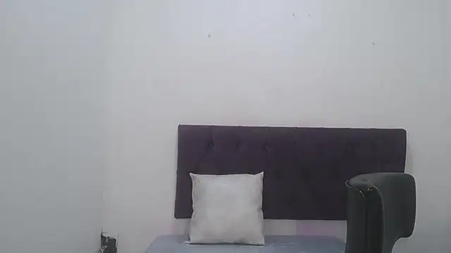 Little18Doll online show from 07/30/26, 10:53