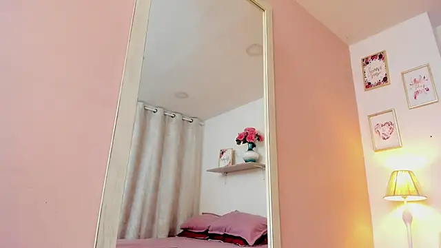 Snapshot of VictoriaGarret chatting on 02/05/26, 11:48 VictoriaGarret online show from 02/05/26, 11:48