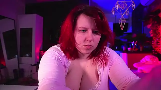 Snapshot of Liliya_moon chatting on 01/17/26, 09:51 Liliya moon online show from 01/17/26, 09:51