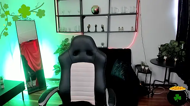 Sacred Sin Room online show from 03/17/26, 01:36