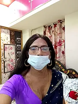 Snapshot of rojarani19 chatting on 01/10/26, 08:32 rojarani19 online show from 01/10/26, 08:32