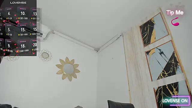 Snapshot of thamara-thompson chatting on 06/16/26, 01:47 thamara-thompson online show from 06/16/26, 01:47