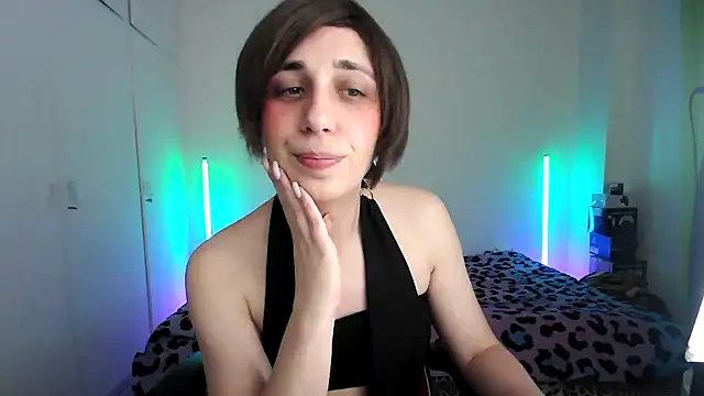 HoneyValentine online show from 04/30/26, 08:26
