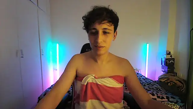 HoneyValentine online show from 05/04/26, 07:10