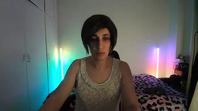 HoneyValentine online show from 05/13/26, 07:33
