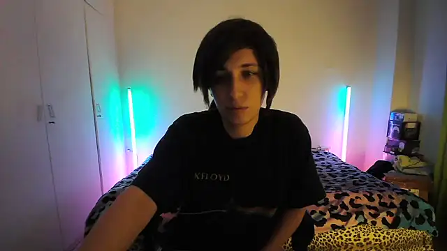 HoneyValentine online show from 05/31/26, 07:59