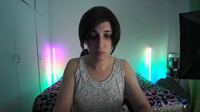 HoneyValentine online show from 06/06/26, 07:40