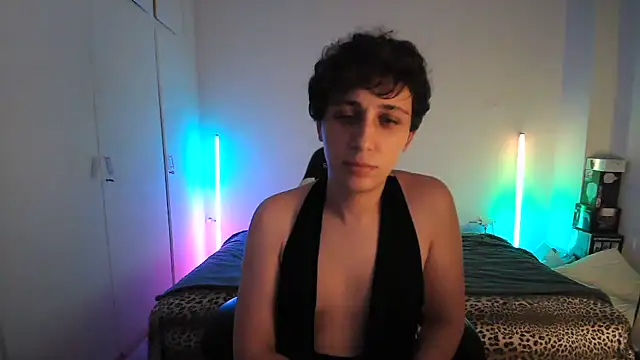 HoneyValentine online show from 06/26/26, 06:45