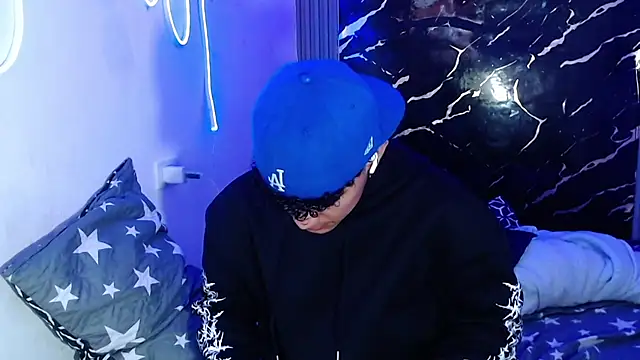 Snapshot of jamescurly00 chatting on 03/16/26, 10:47 jamescurly00 online show from 03/16/26, 10:47