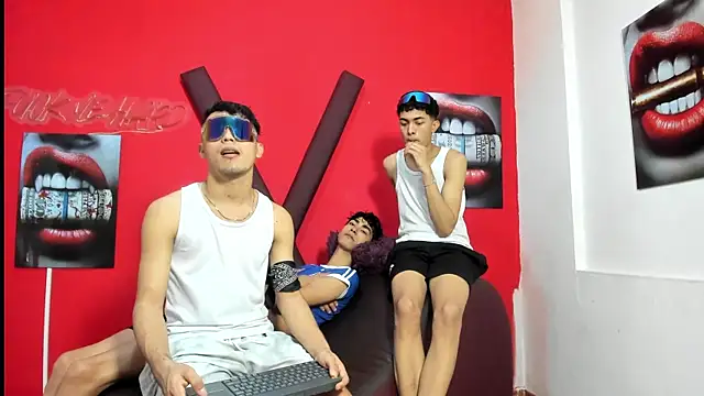AVENGER BOYS2026 online show from 04/27/26, 07:23