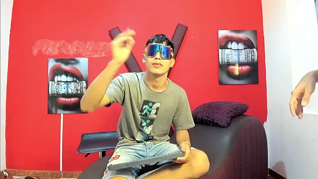 AVENGER BOYS2026 online show from 04/28/26, 07:19