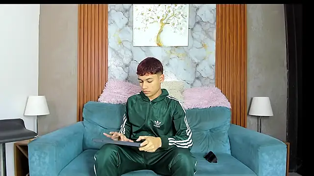 AVENGER BOYS2026 online show from 06/17/26, 07:48
