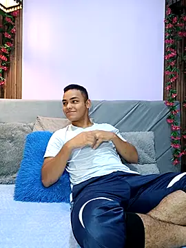 Snapshot of studentdeivy_ chatting on 01/13/26, 10:53 studentdeivy online show from 01/13/26, 10:53