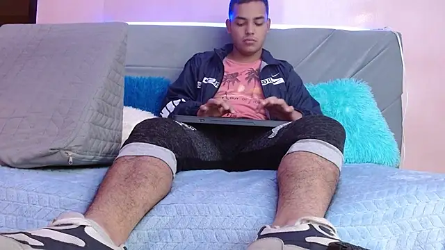 Snapshot of studentdeivy_ chatting on 02/07/26, 09:57 studentdeivy online show from 02/07/26, 09:57