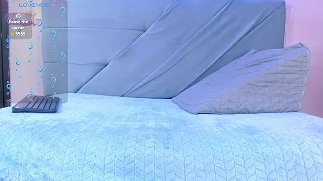 Snapshot of studentdeivy_ chatting on 02/20/26, 02:28 studentdeivy online show from 02/20/26, 02:28