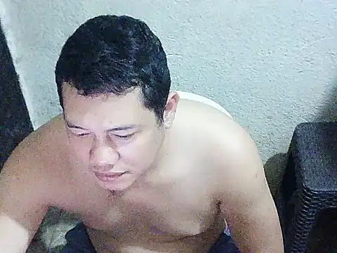 Snapshot of UrAsianGuy90 chatting on 03/30/26, 05:19 UrAsianGuy90 online show from 03/30/26, 05:19
