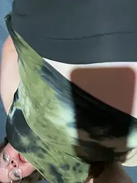 Snapshot of ParejaSutra69 chatting on 01/17/26, 02:27 ParejaSutra69 online show from 01/17/26, 02:27