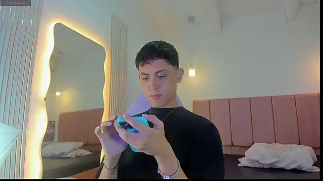 Snapshot of Iamcami_ chatting on 02/04/26, 07:09 Iamcami online show from 02/04/26, 07:09