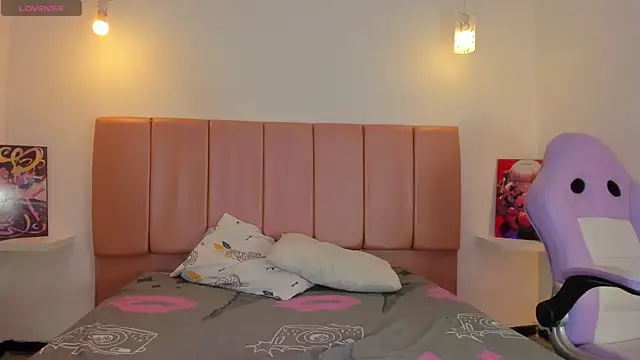 Snapshot of Iamcami_ chatting on 02/11/26, 08:36 Iamcami online show from 02/11/26, 08:36