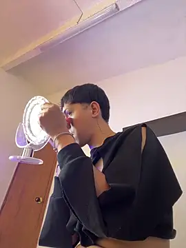 Snapshot of Iamcami_ chatting on 03/05/26, 06:59 Iamcami online show from 03/05/26, 06:59