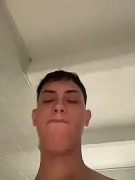 Snapshot of Iamcami_ chatting on 03/18/26, 07:06 Iamcami online show from 03/18/26, 07:06